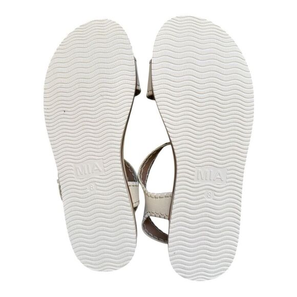 Mia Sofee Stitched Off White Sandal. Size NWB. - Picture 4 of 5